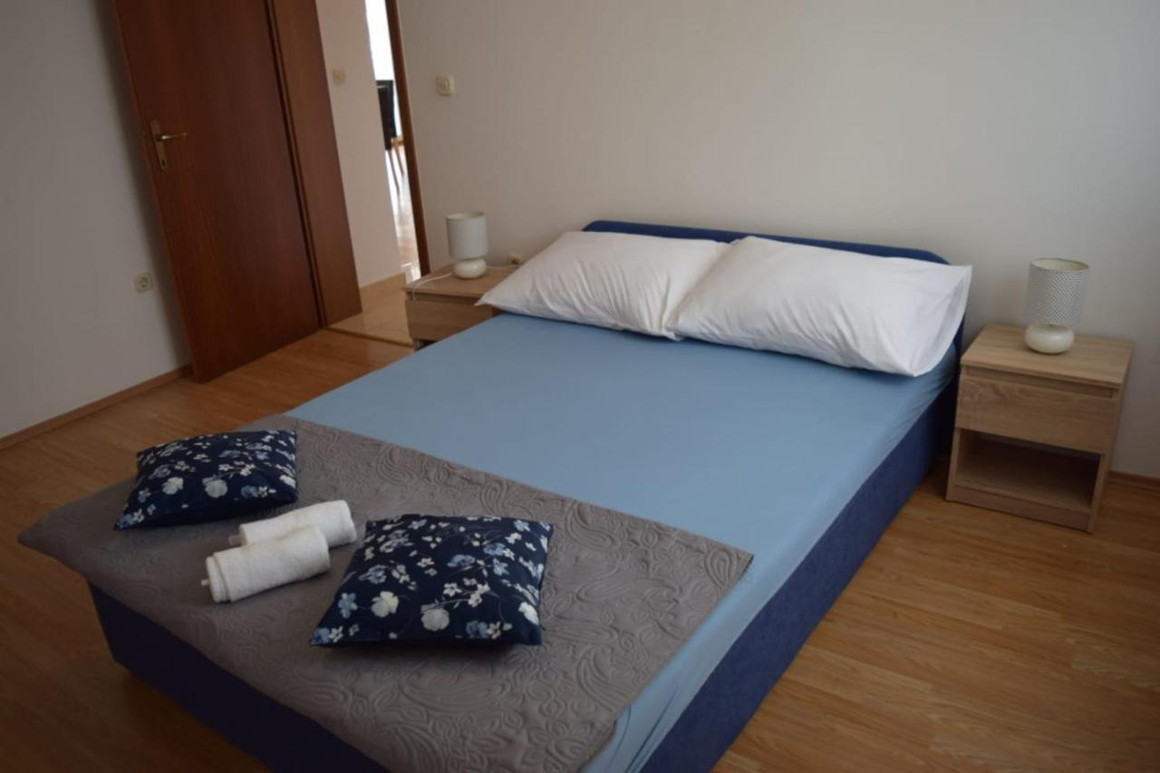 Apartments Marta Kaštel Novi Dış mekan fotoğraf