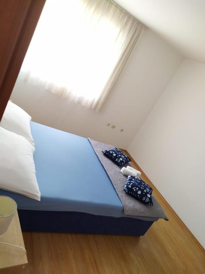 Apartments Marta Kaštel Novi Dış mekan fotoğraf