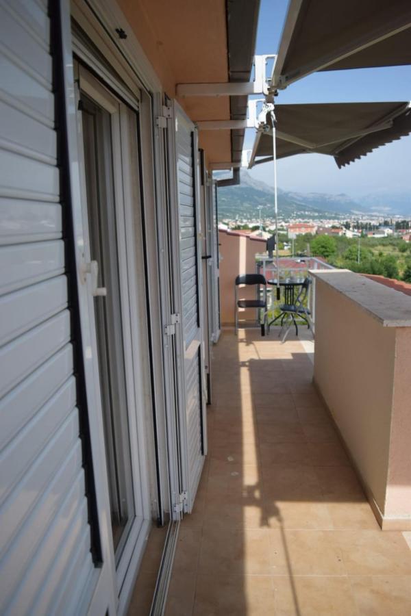 Apartments Marta Kaštel Novi Dış mekan fotoğraf