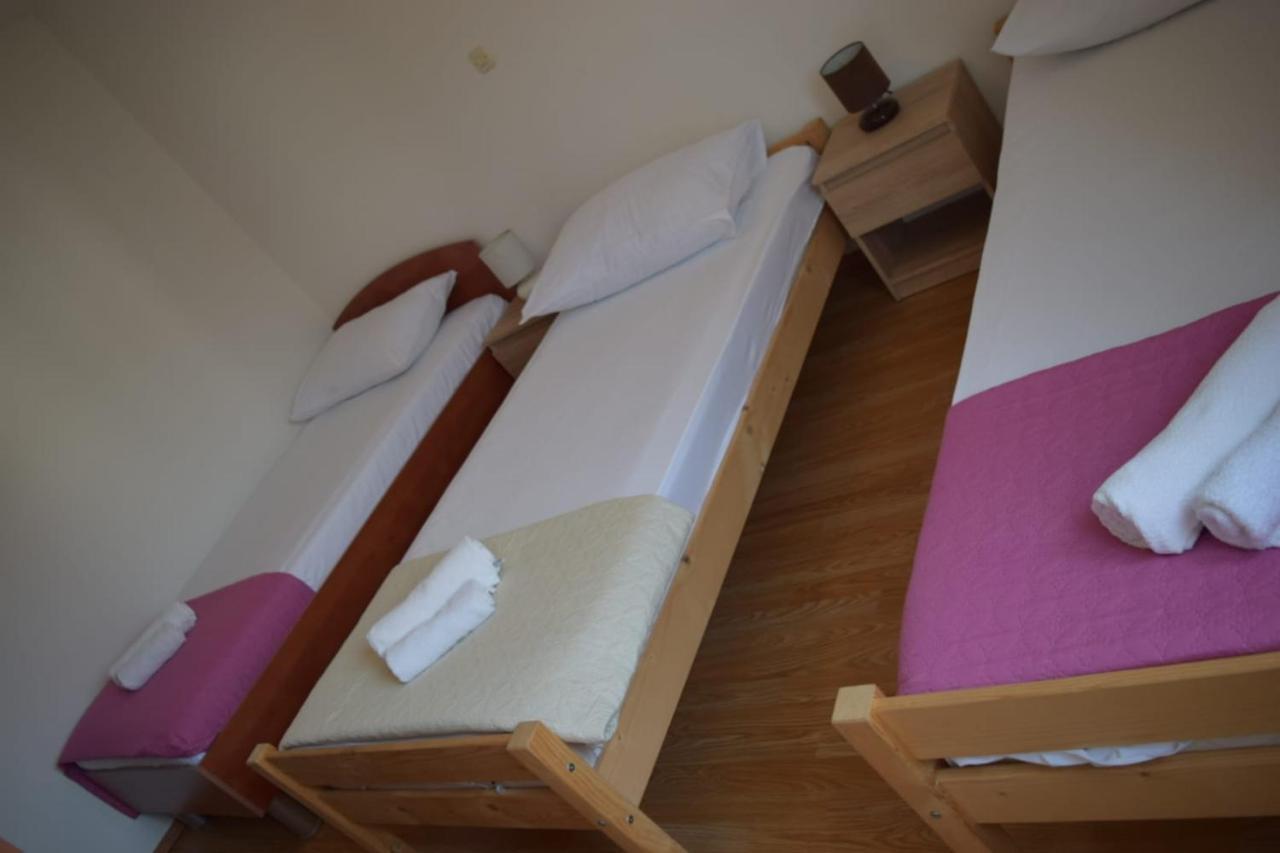 Apartments Marta Kaštel Novi Dış mekan fotoğraf