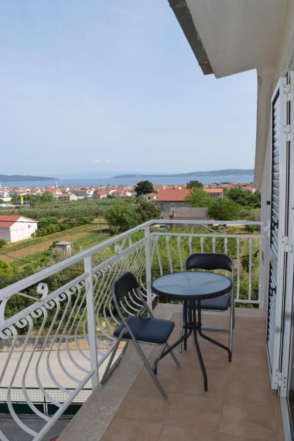 Apartments Marta Kaštel Novi Dış mekan fotoğraf