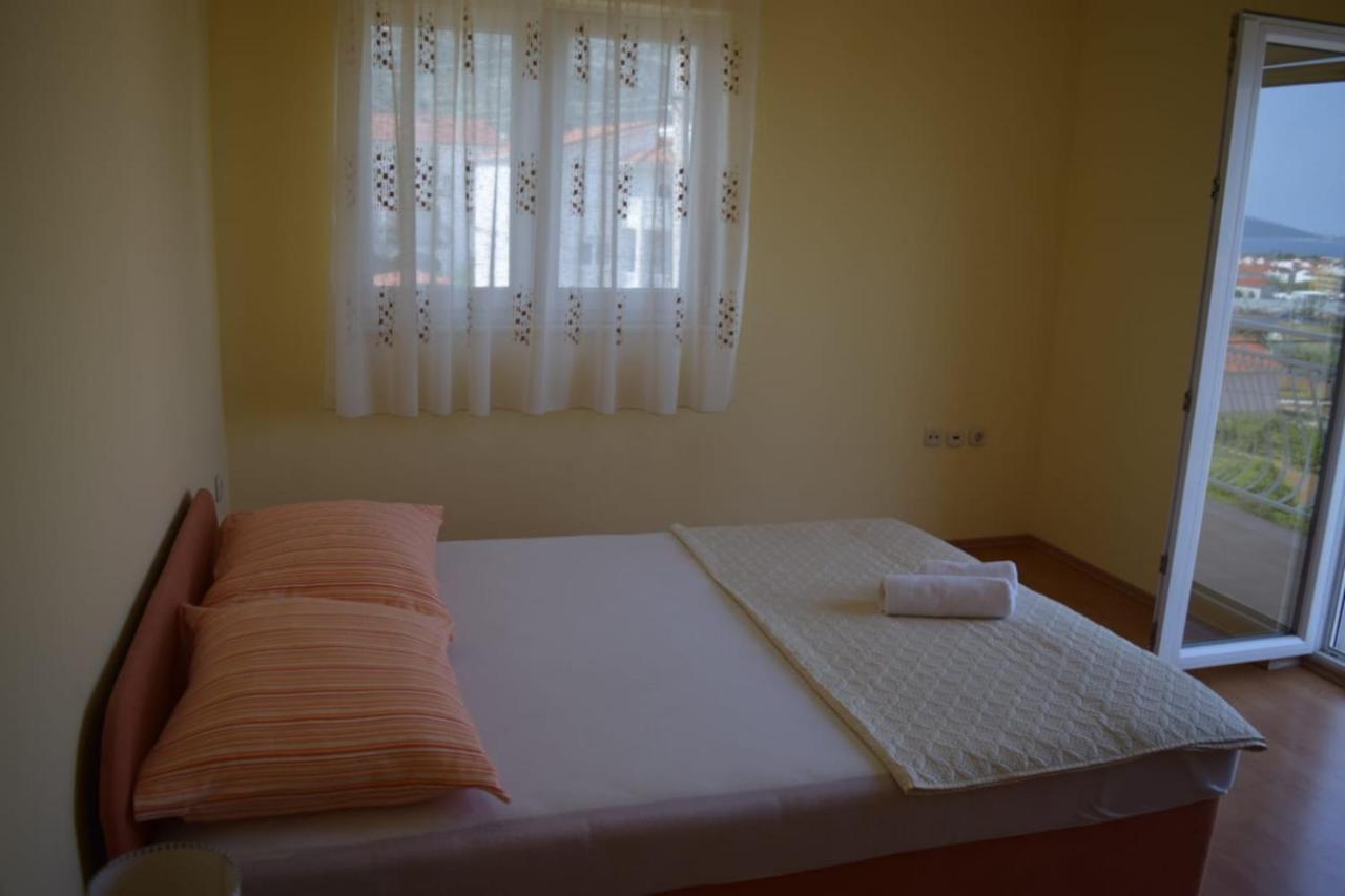 Apartments Marta Kaštel Novi Dış mekan fotoğraf