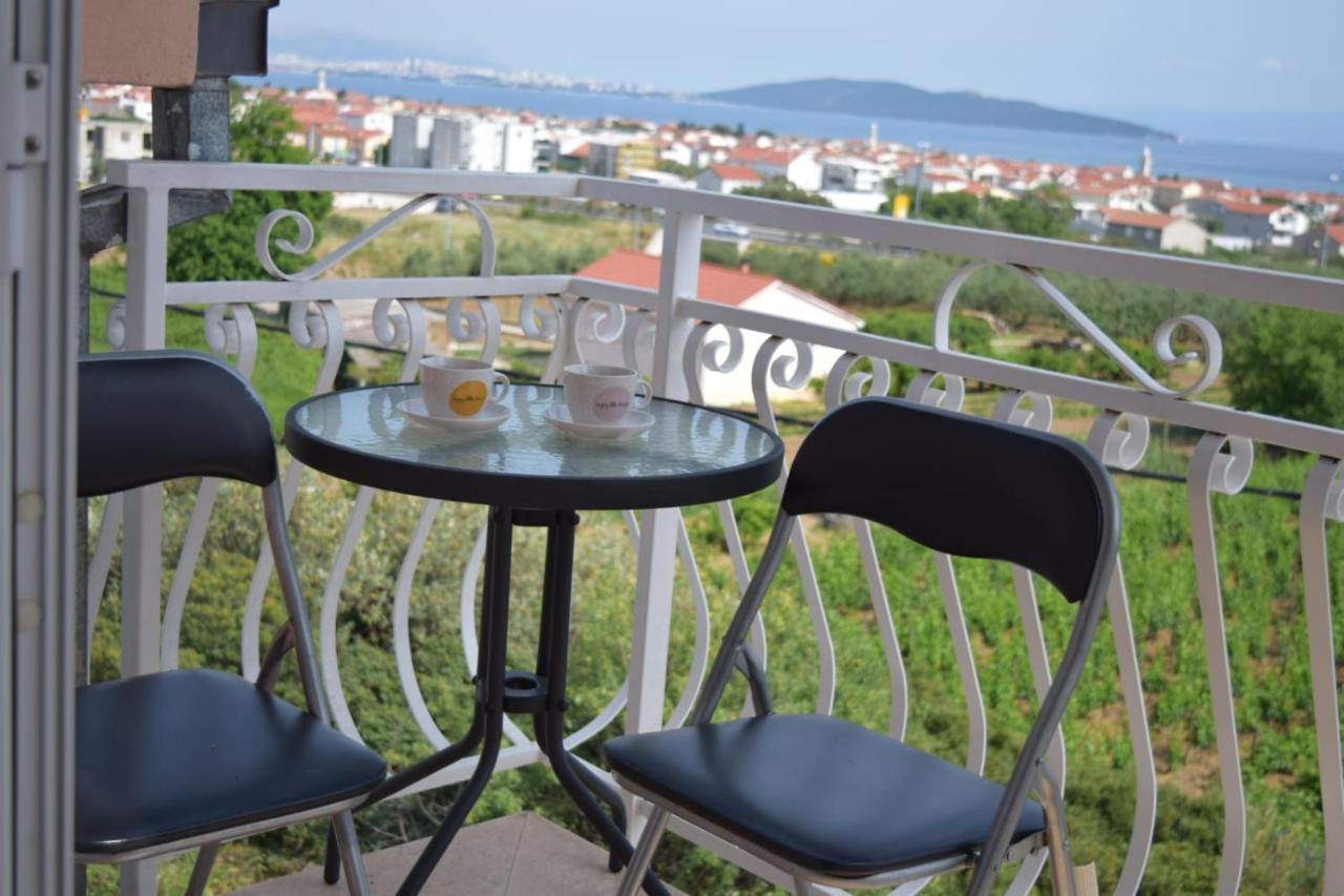 Apartments Marta Kaštel Novi Dış mekan fotoğraf