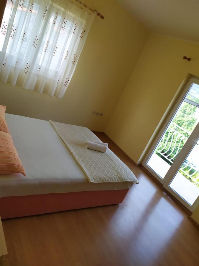 Apartments Marta Kaštel Novi Dış mekan fotoğraf