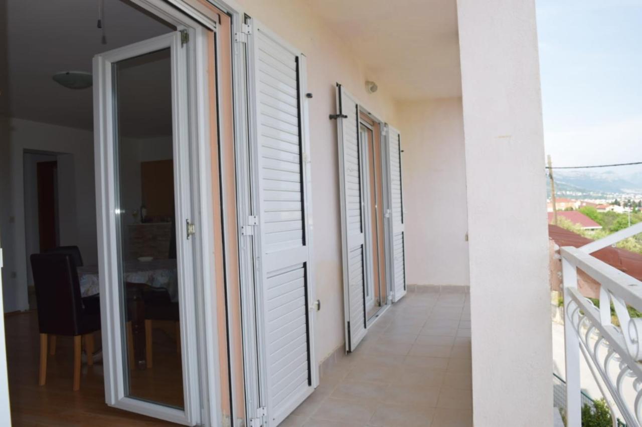 Apartments Marta Kaštel Novi Dış mekan fotoğraf