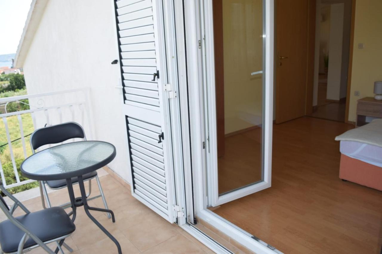 Apartments Marta Kaštel Novi Dış mekan fotoğraf