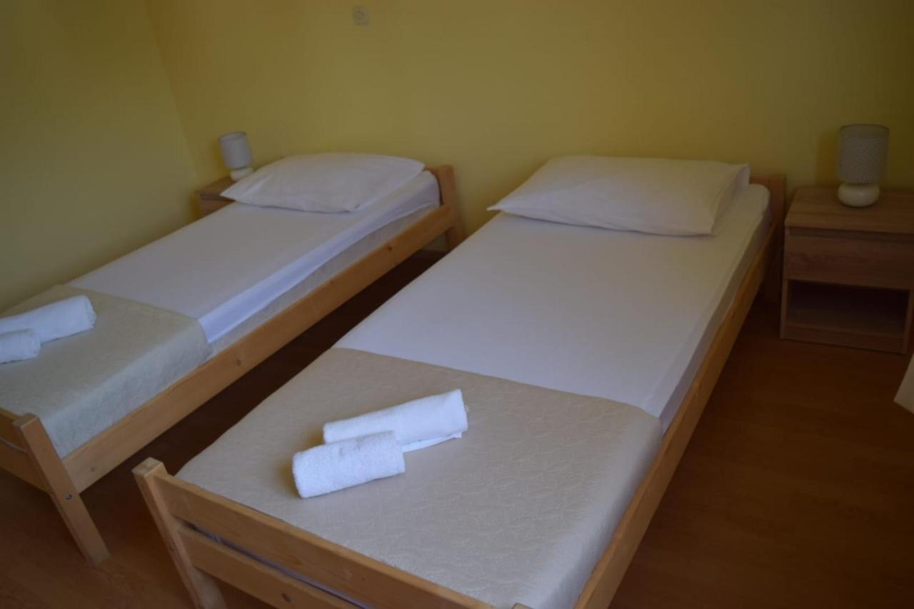 Apartments Marta Kaštel Novi Dış mekan fotoğraf